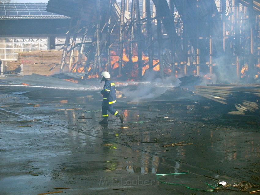 Grossbrand Holzlager Siegburg Industriestr P022.JPG